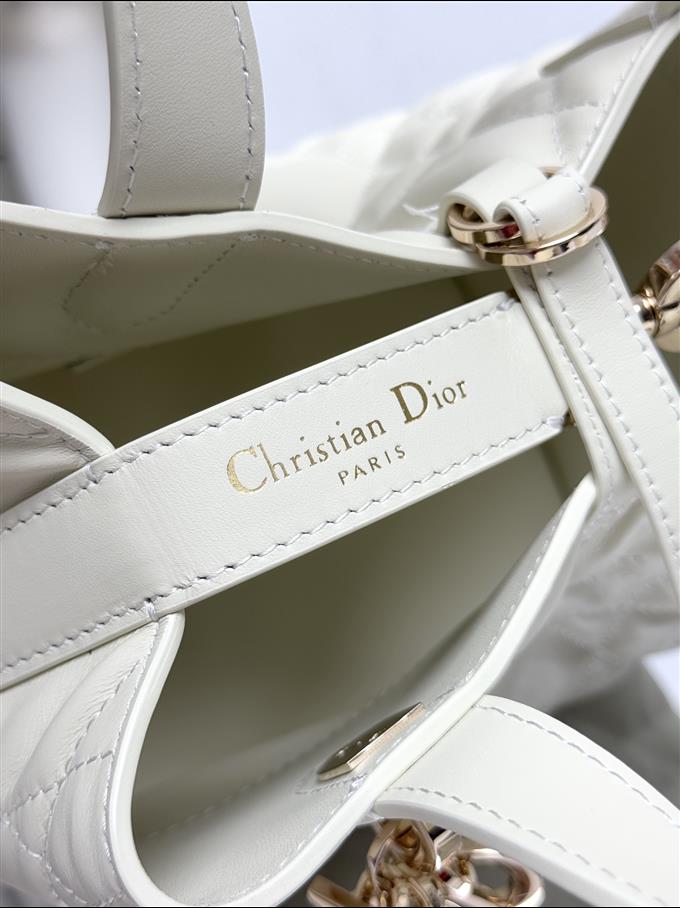 2025228Y750P212645545