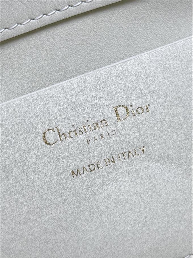 2025228Y750P212645561