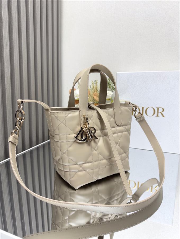 2025228Y750P212645625