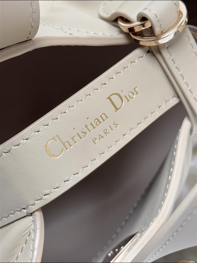 2025228Y750P212645688