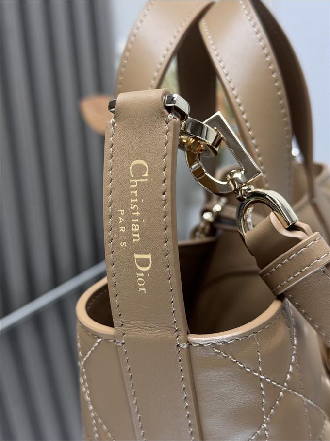 2025228Y750P212645766