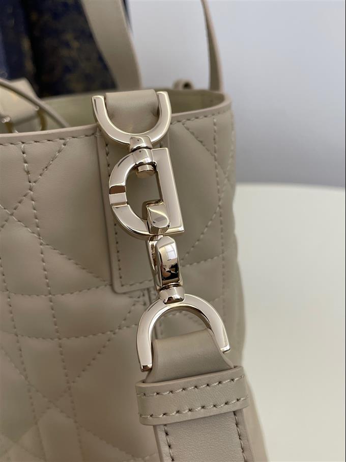 2025228Y750P212646203