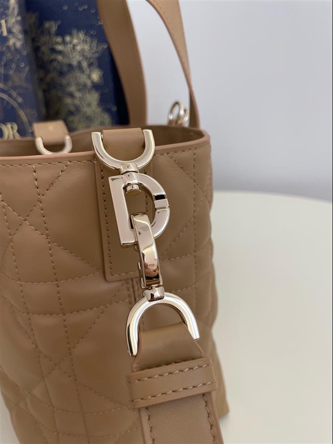 2025228Y750P212646345