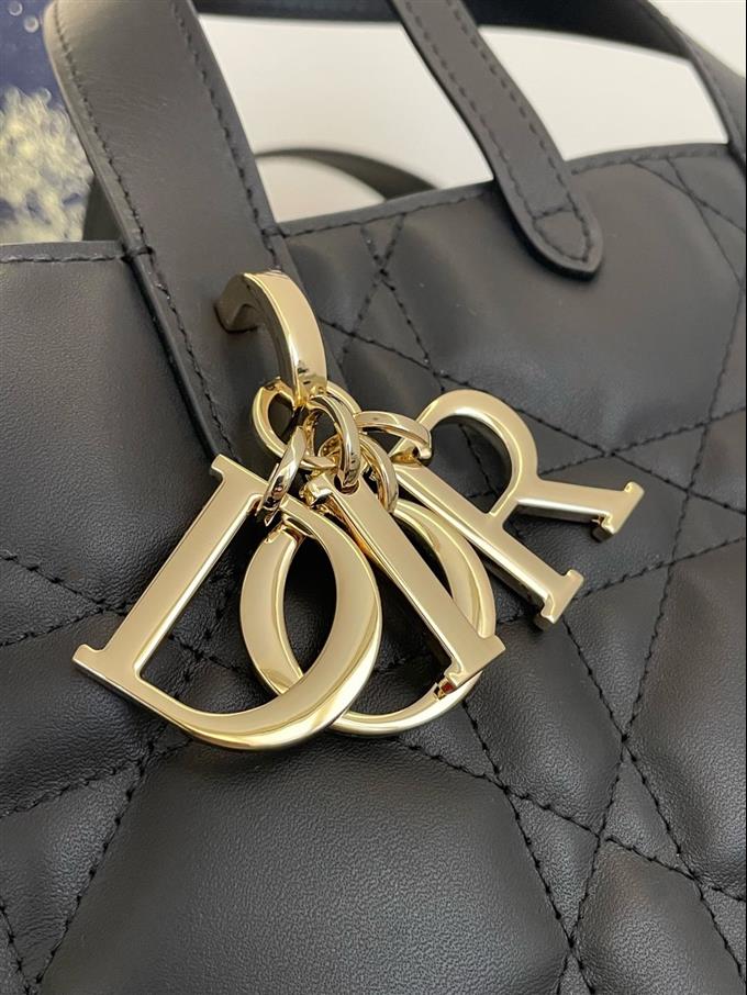 2025228Y750P212646610