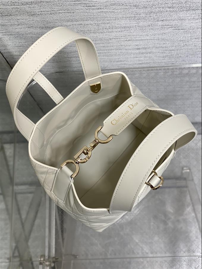 2025228Y750P212646830