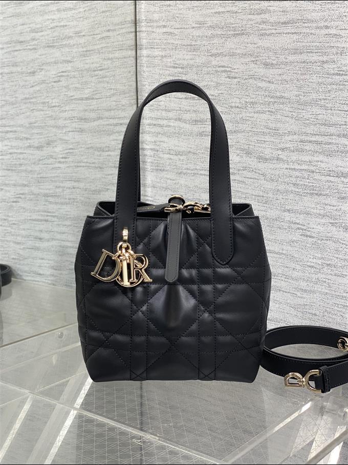 2025228Y750P212646876