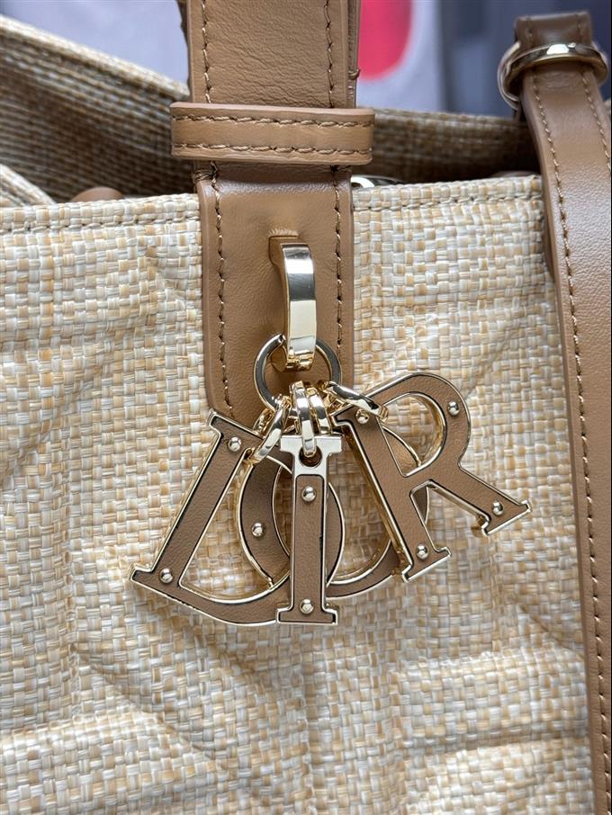 2025228Y780P212647881