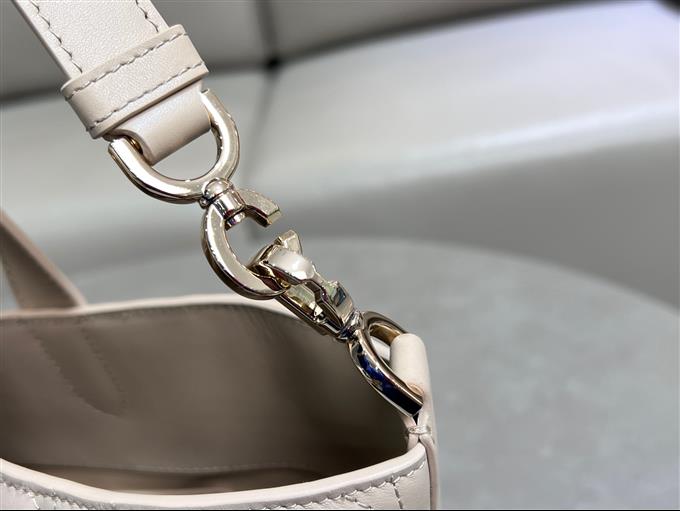 2025228Y780P212648736