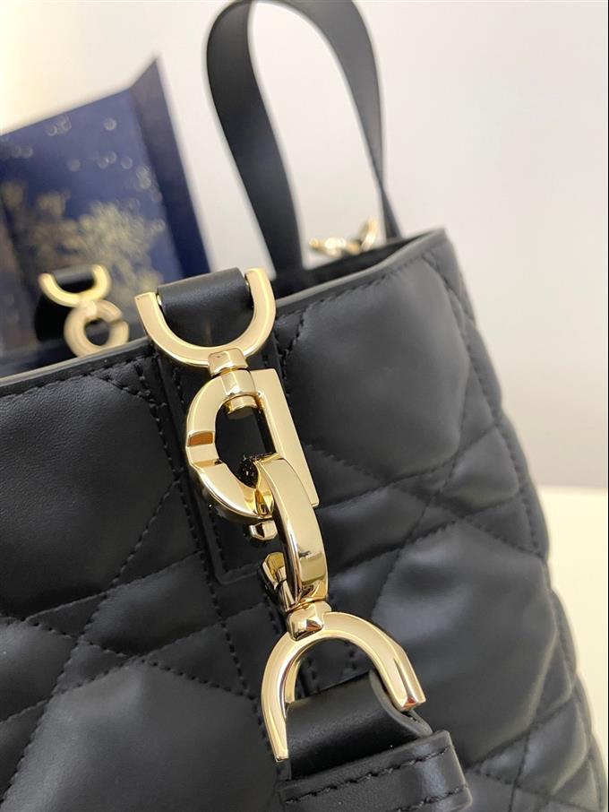 2025228Y780P212652176