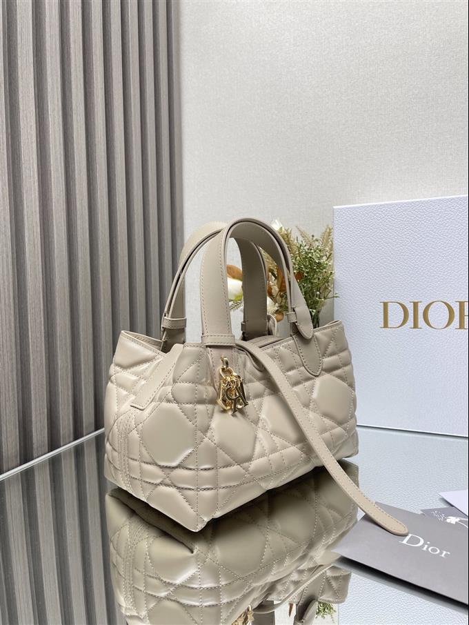 2025228Y800P212652694