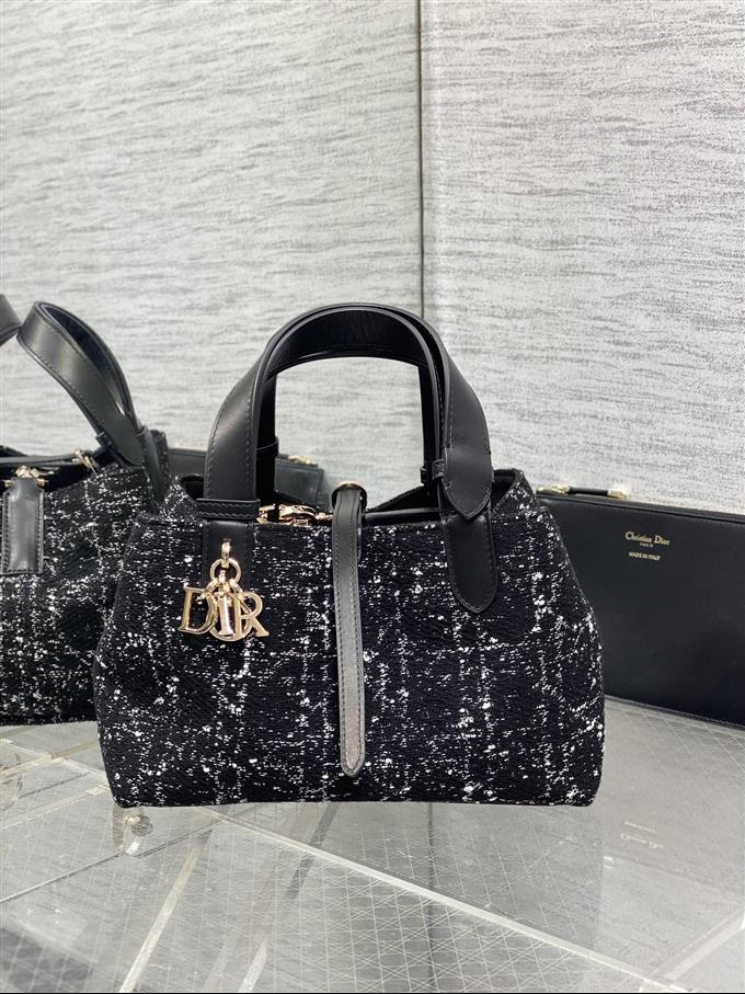 2025228Y800P212653109