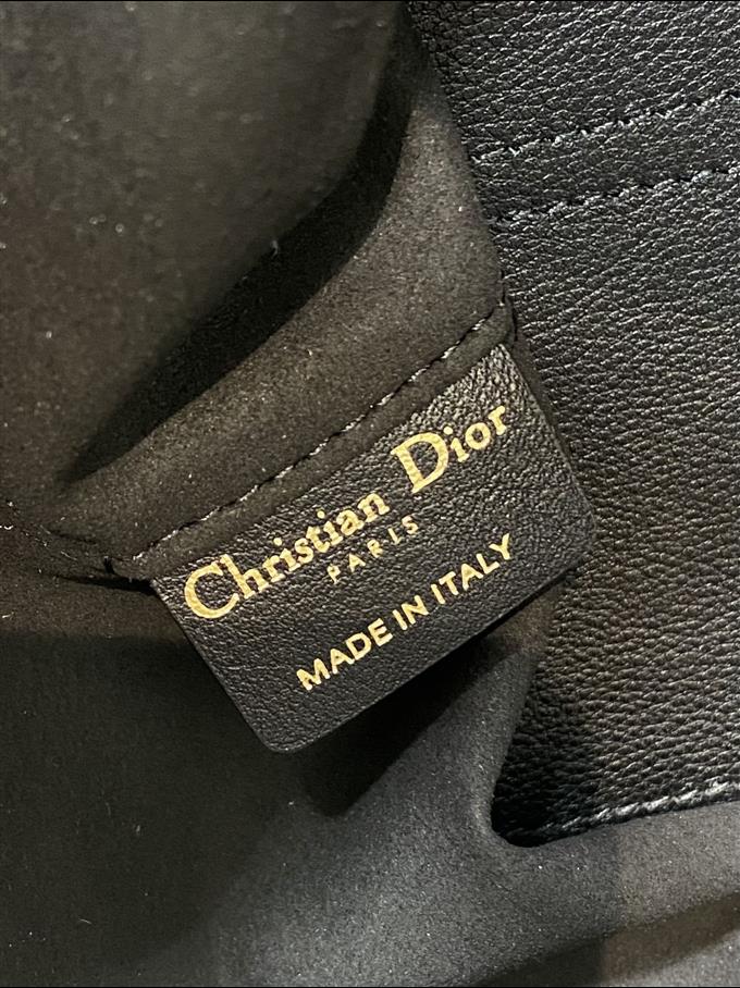 2025228Y800P212653374