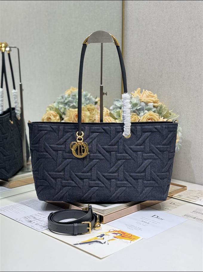 2025228Y800P212654100