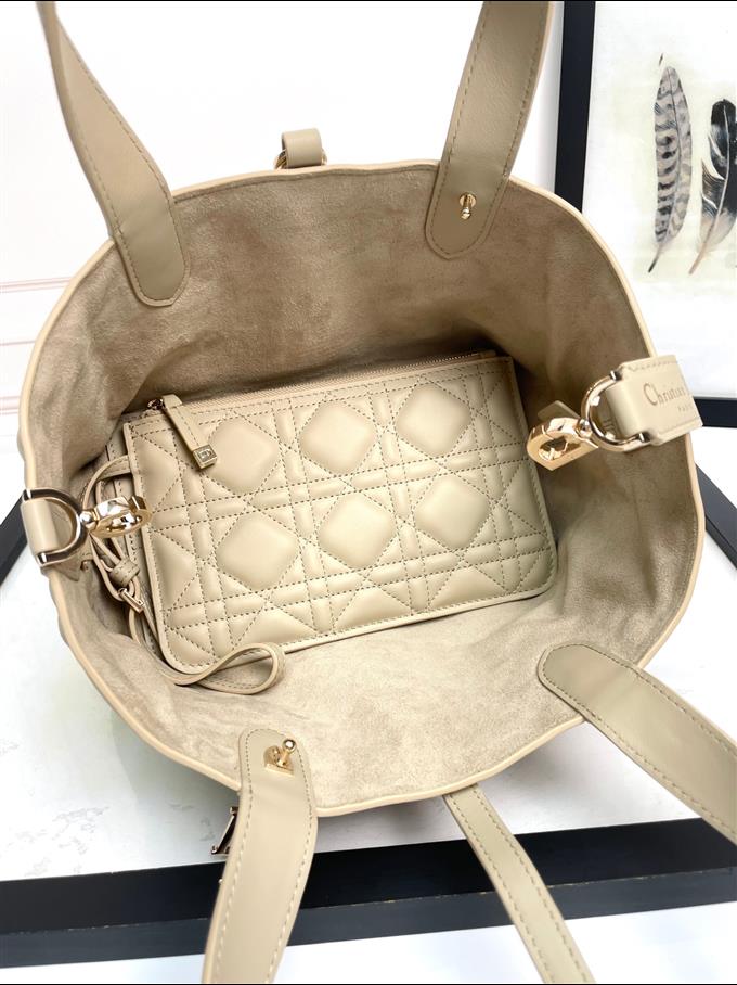 2025228Y800P212656321