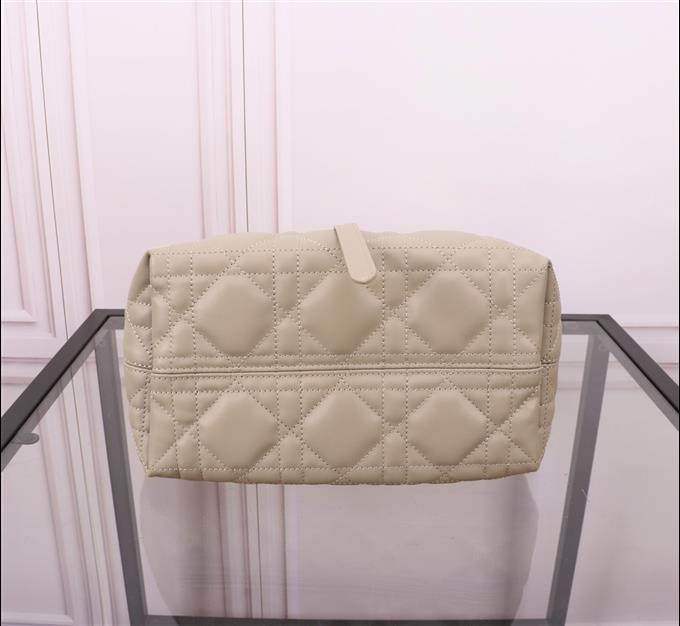 2025228Y800P212656590