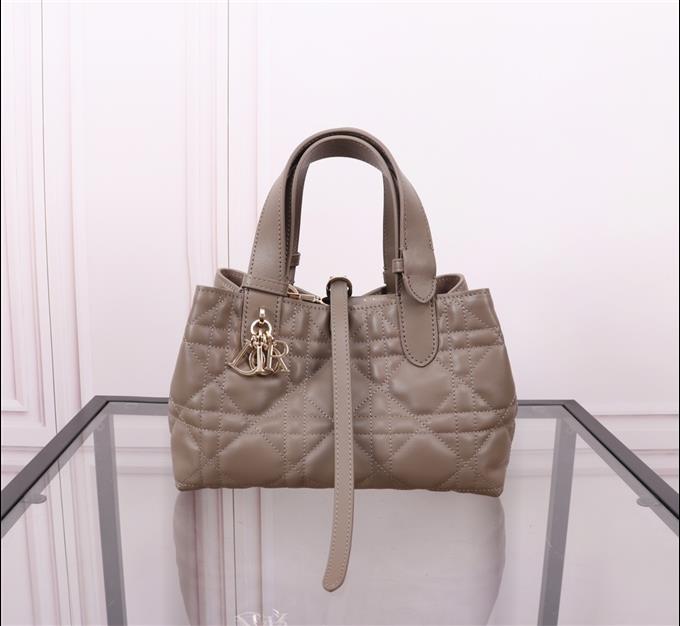 2025228Y800P212657246