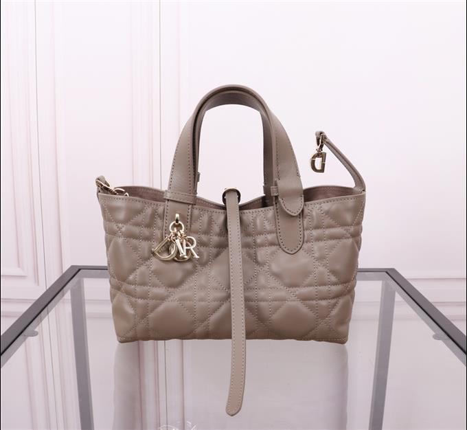 2025228Y800P212657325