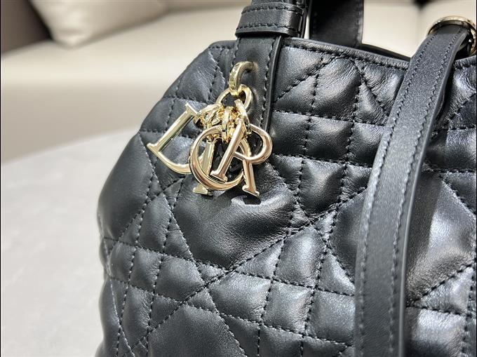 2025228Y800P212657419