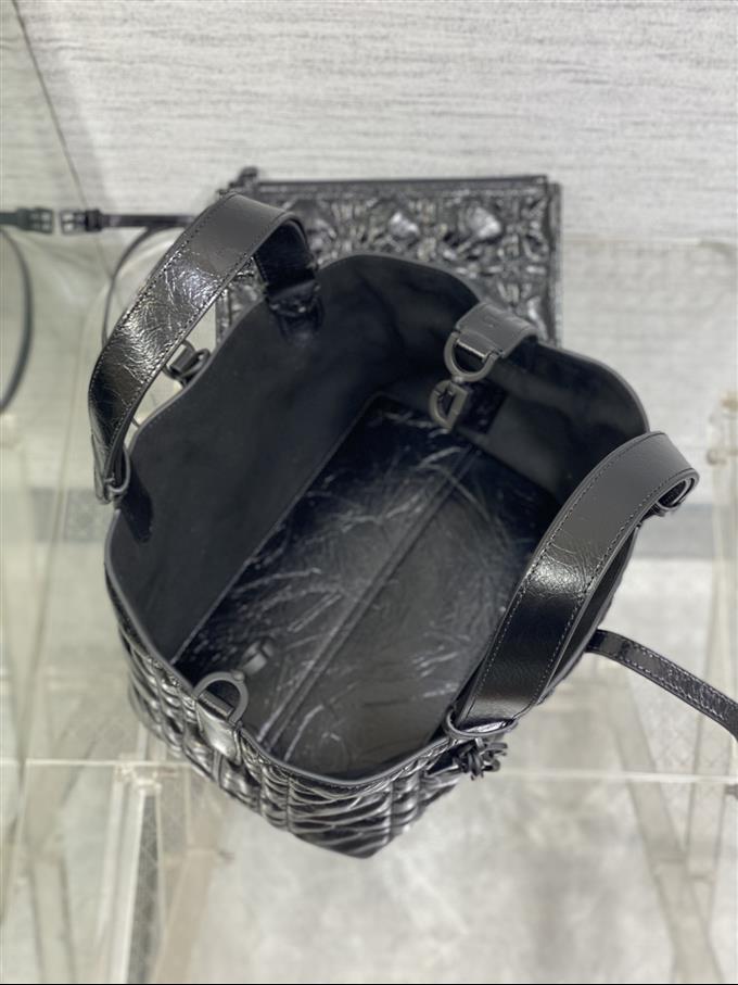 2025228Y800P212657780