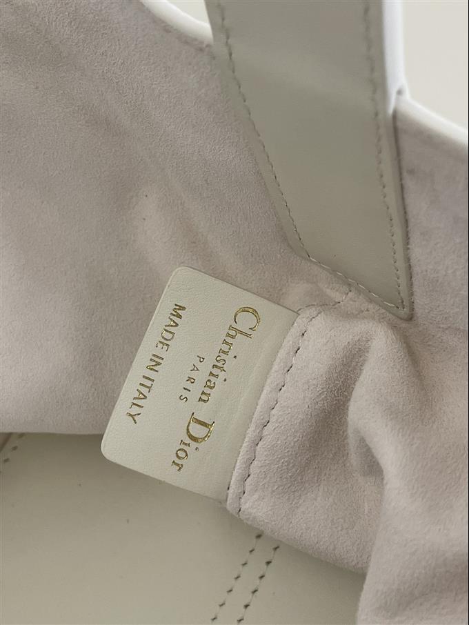 2025228Y800P212658502