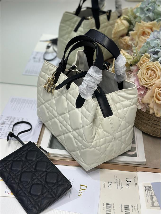 2025228Y820P212658816