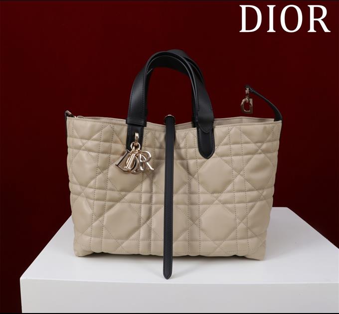 2025228Y850P212642265