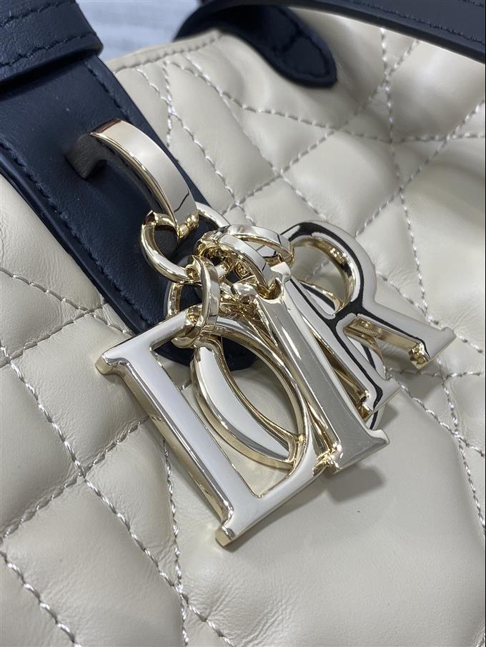 2025228Y850P212642982