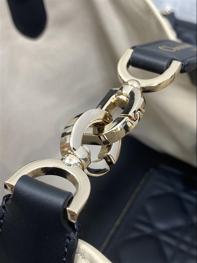 2025228Y850P21264329