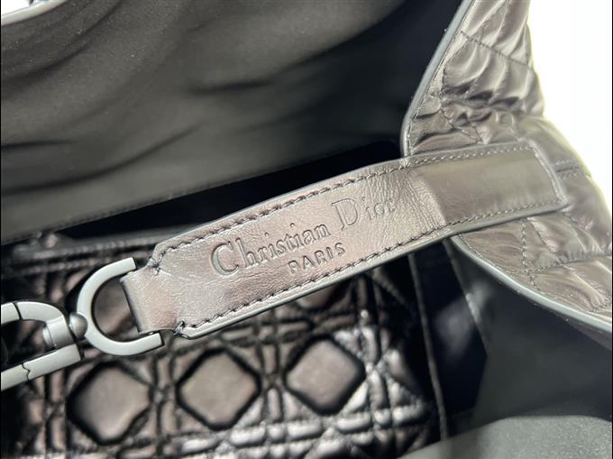 2025228Y850P212659441