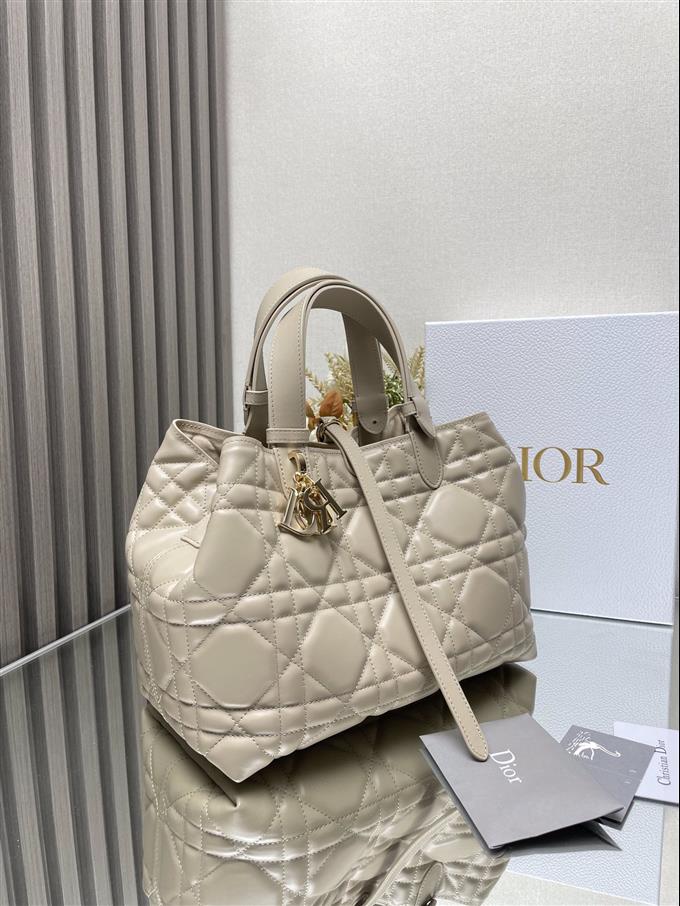 2025228Y850P212659676