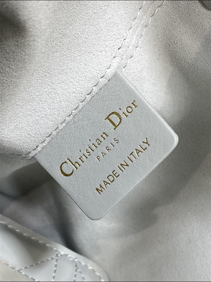 2025228Y850P21270194