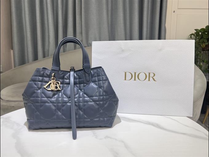 2025228Y850P21270784