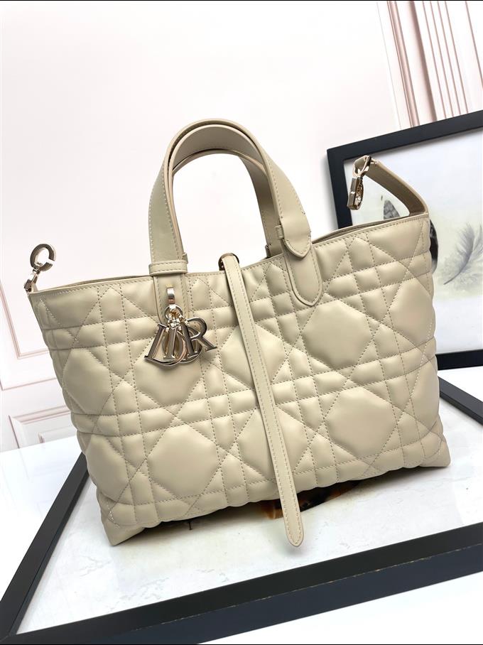 2025228Y850P21273349