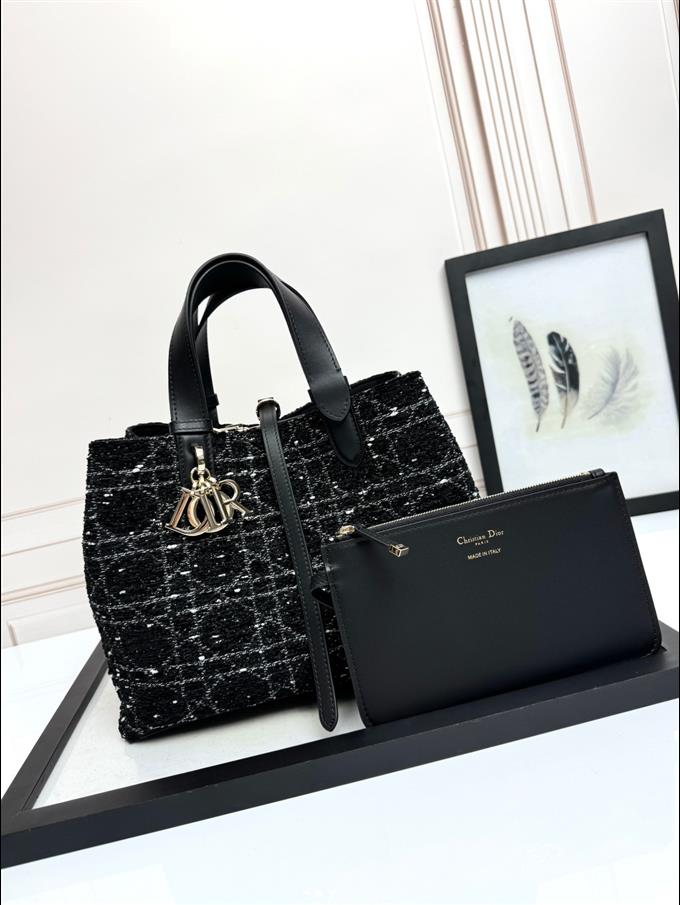 2025228Y850P21273599