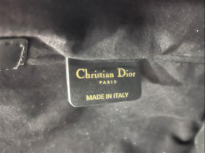 2025228Y850P21273835