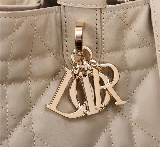 2025228Y850P21273898