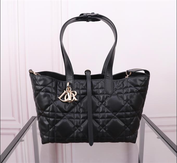 2025228Y850P21274135