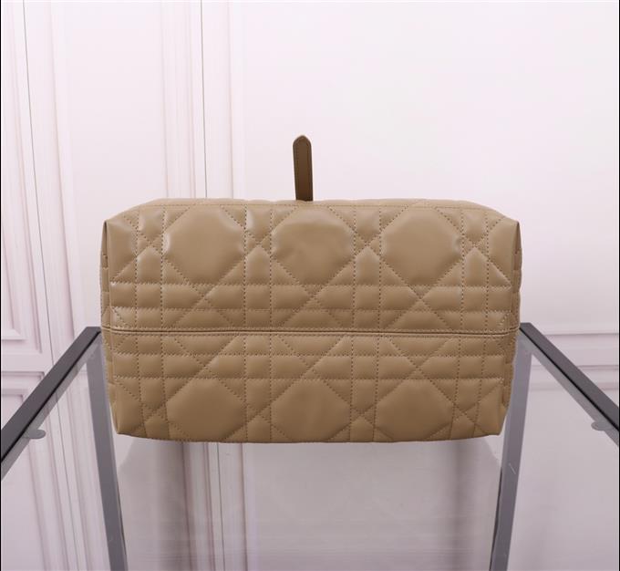 2025228Y850P21274369