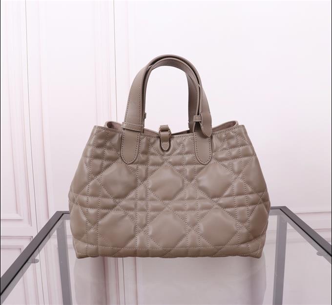 2025228Y850P21274636