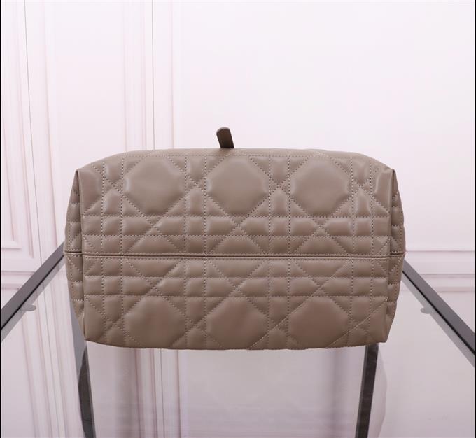 2025228Y850P21274652