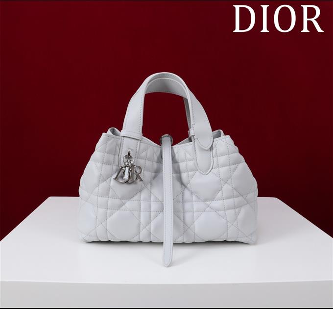 2025228Y880P212643989