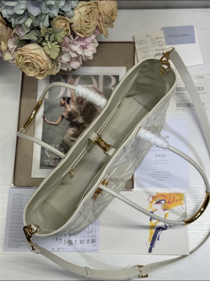 2025228Y880P21276942