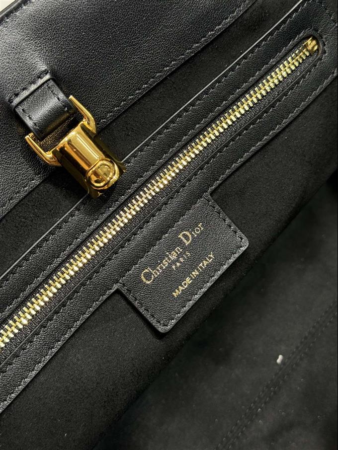 2025228Y880P21277116