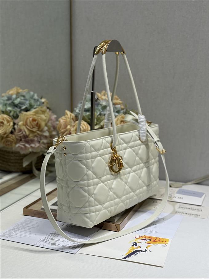 2025228Y880P21277302