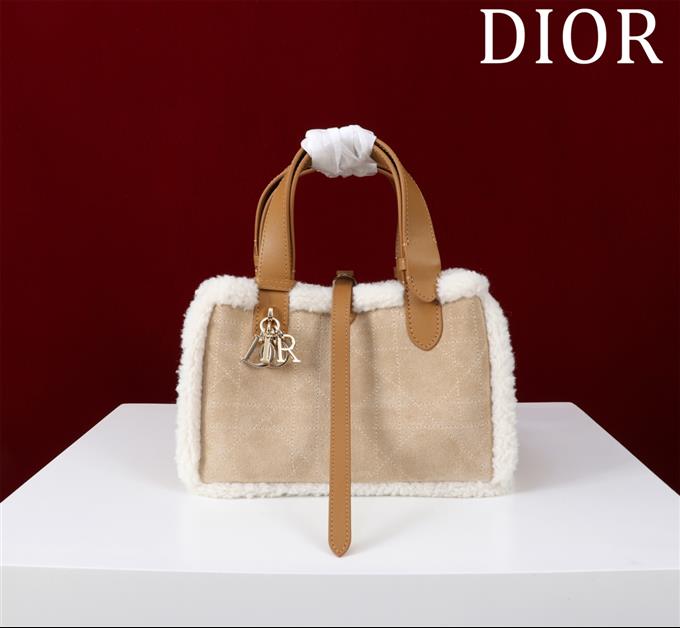 2025228Y900P21277443