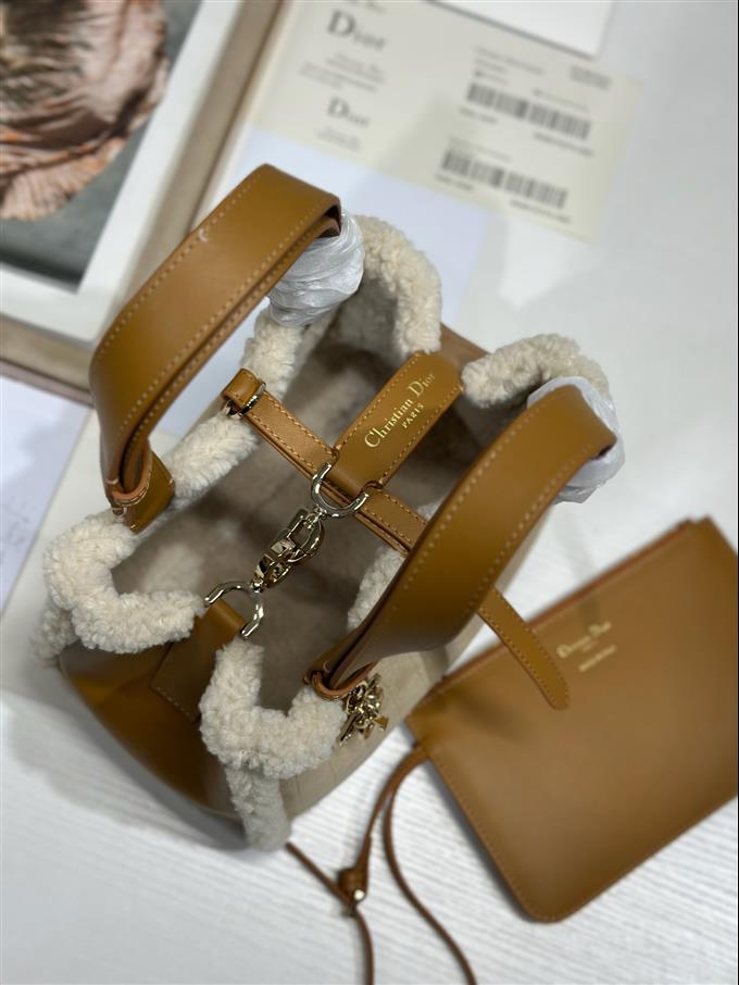 2025228Y900P21277600