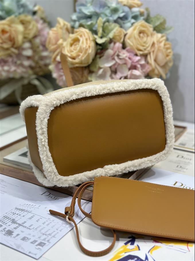 2025228Y900P21277615