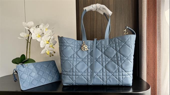 2025228Y900P21277787