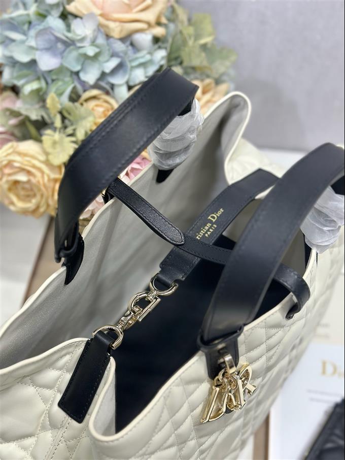 2025228Y930P212710762