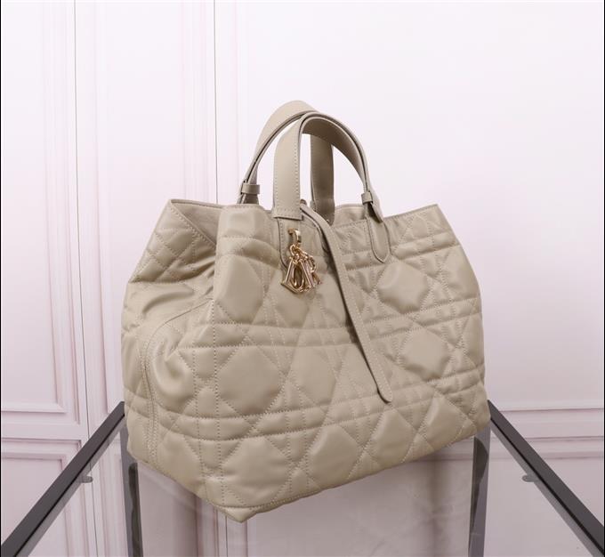 2025228Y930P212710858